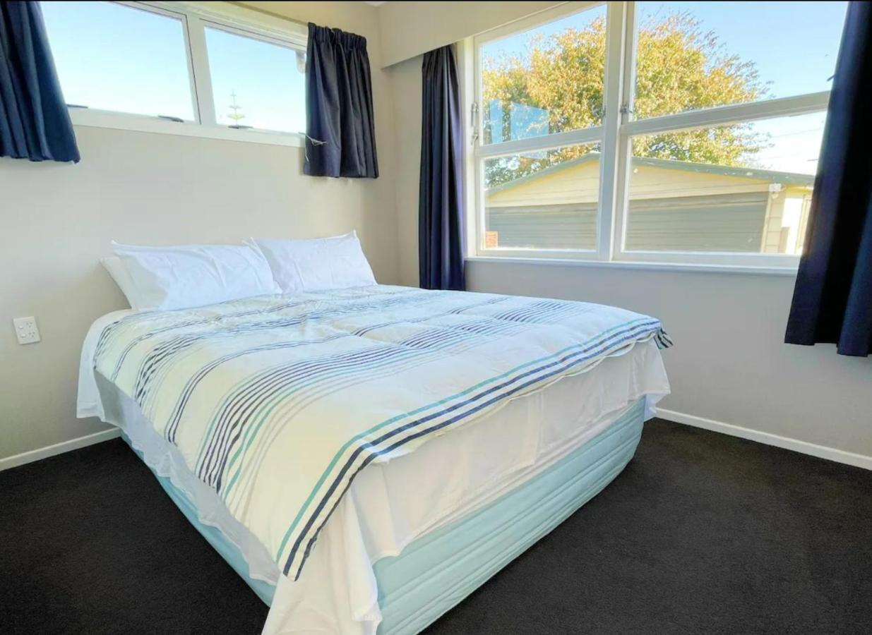 3 Bedroom Family House In Excellent Location Hamilton Exterior photo